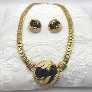 Vintage Trifari Gold Tone Black Snake Chain Enamel Swirl Necklace Earrings Set